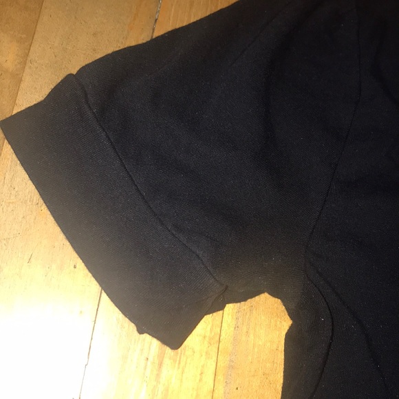 Plain black T - Picture 2 of 4